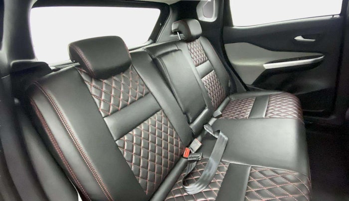 2024 Nissan MAGNITE XV MT, Petrol, Manual, 1,725 km, Right Side Rear Door Cabin