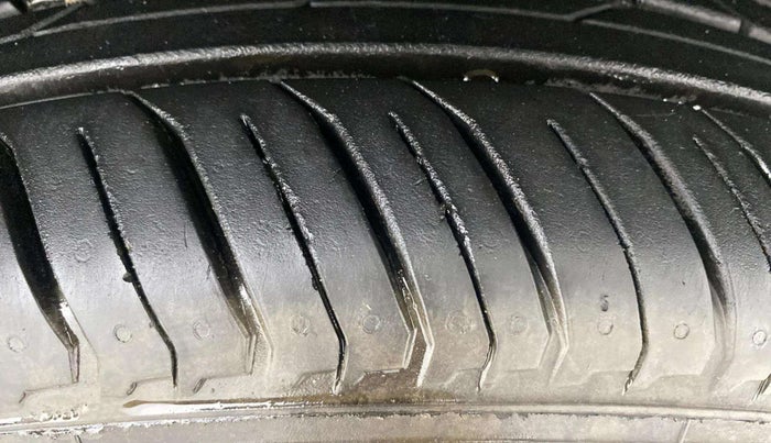 2024 Nissan MAGNITE XV MT, Petrol, Manual, 1,725 km, Right Front Tyre Tread