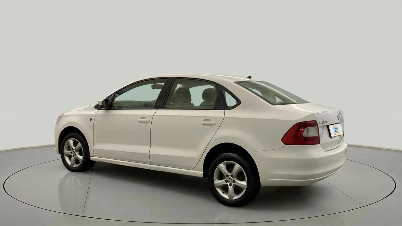 2014 Skoda Rapid AMBITION 1.6 MPI MT PLUS, Petrol, Manual, 69,765 km, Left Back Diagonal