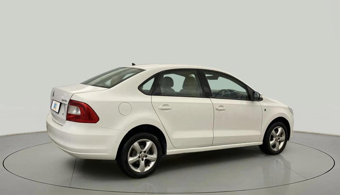 2014 Skoda Rapid AMBITION 1.6 MPI MT PLUS, Petrol, Manual, 69,765 km, Right Back Diagonal