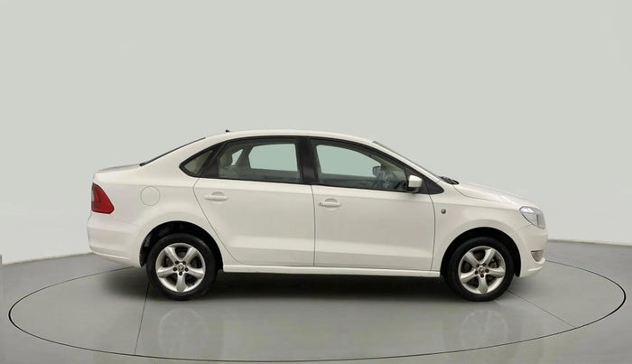 2014 Skoda Rapid AMBITION 1.6 MPI MT PLUS, Petrol, Manual, 69,765 km, Right Side View