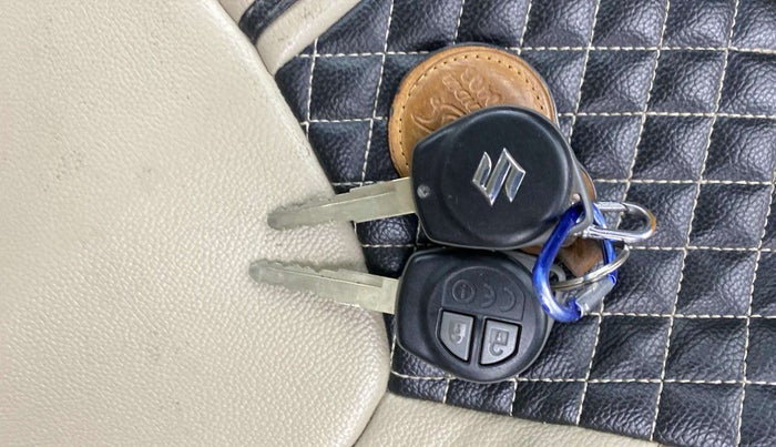 2020 Maruti Dzire VXI AMT, Petrol, Automatic, 27,859 km, Key Close Up