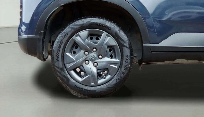 2023 Hyundai VENUE S 1.2, Petrol, Manual, 23,479 km, Right Rear Wheel