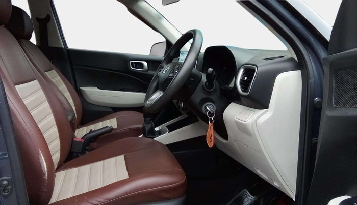 2023 Hyundai VENUE S 1.2, Petrol, Manual, 23,479 km, Right Side Front Door Cabin