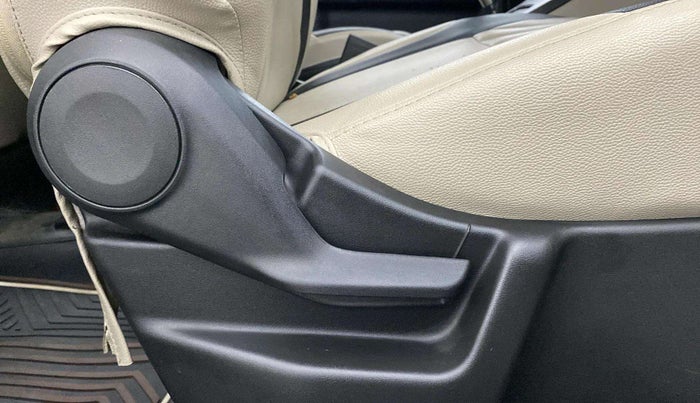 2021 Maruti New Wagon-R VXI 1.0 AMT, Petrol, Automatic, 21,602 km, Driver Side Adjustment Panel