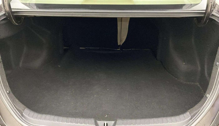 2021 Toyota YARIS J CVT, Petrol, Automatic, 87,857 km, Boot Inside