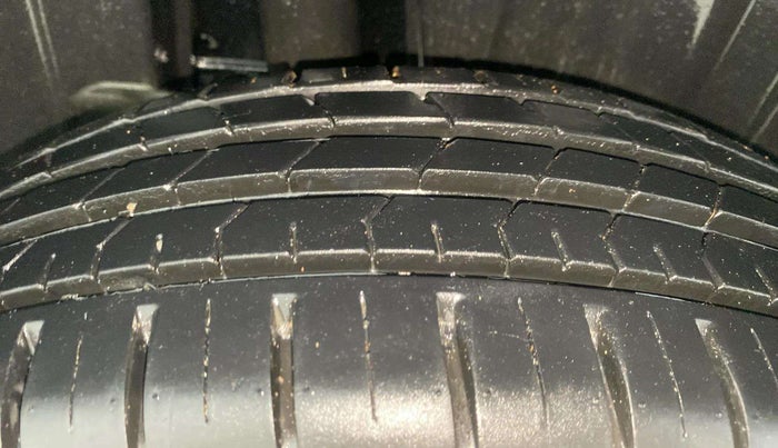 2024 Toyota Glanza S, Petrol, Manual, 3,618 km, Right Rear Tyre Tread