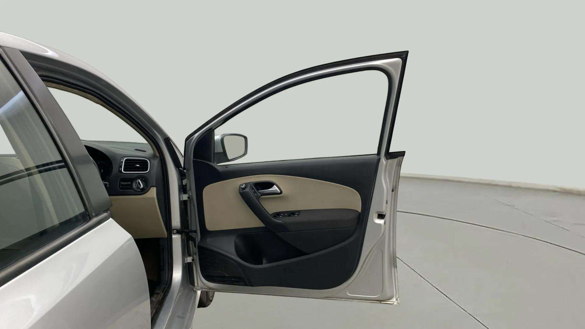 RHS-Front-Door-Open-32