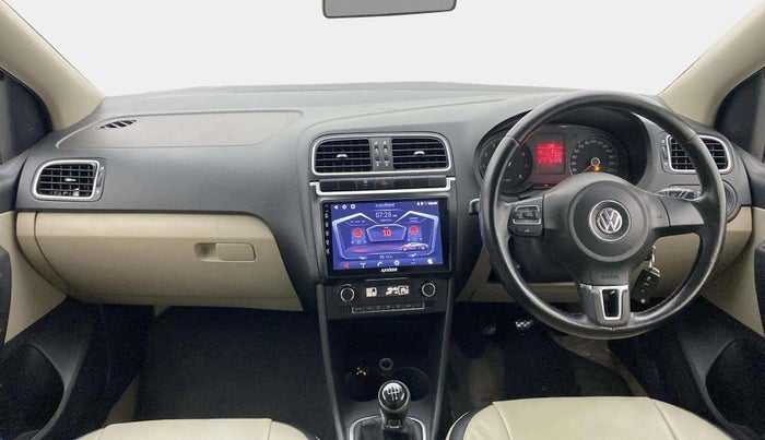 2013 Volkswagen Polo HIGHLINE1.2L, CNG, Manual, 54,107 km, Dashboard