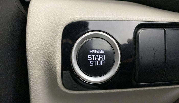 2020 KIA SONET HTX 1.5, Diesel, Manual, 1,12,576 km, Keyless Start/ Stop Button