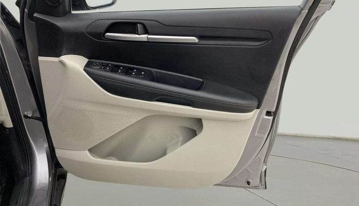 2020 KIA SONET HTX 1.5, Diesel, Manual, 1,12,576 km, Driver Side Door Panels Control