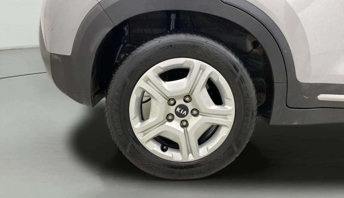 2020 KIA SONET HTX 1.5, Diesel, Manual, 1,12,576 km, Right Rear Wheel