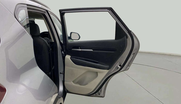 2020 KIA SONET HTX 1.5, Diesel, Manual, 1,12,576 km, RHS Rear Door