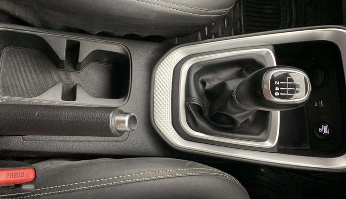 2020 KIA SONET HTX 1.5, Diesel, Manual, 1,12,576 km, Gear Lever