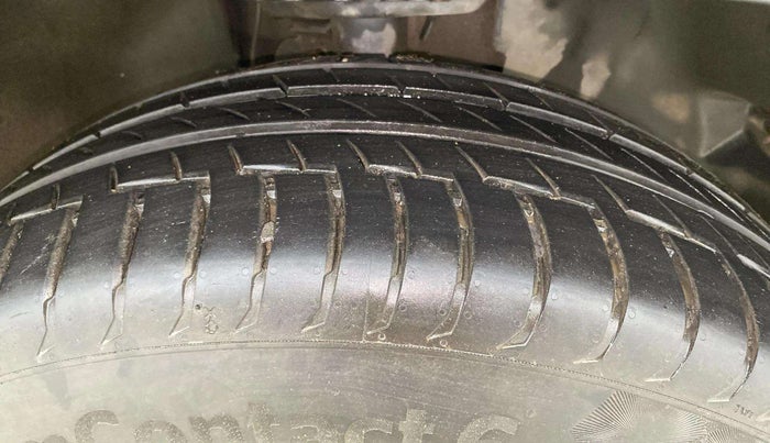 2022 Tata Safari XZA PLUS KAZIRANGA, Diesel, Automatic, 45,287 km, Right Front Tyre Tread