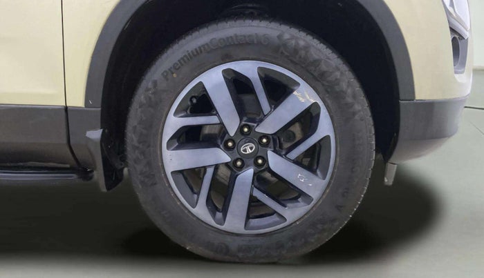 2022 Tata Safari XZA PLUS KAZIRANGA, Diesel, Automatic, 45,287 km, Right Front Wheel