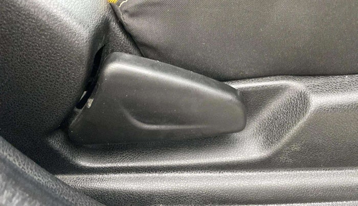 2022 Renault Kwid CLIMBER 1.0 AMT, Petrol, Automatic, 14,214 km, Driver Side Adjustment Panel