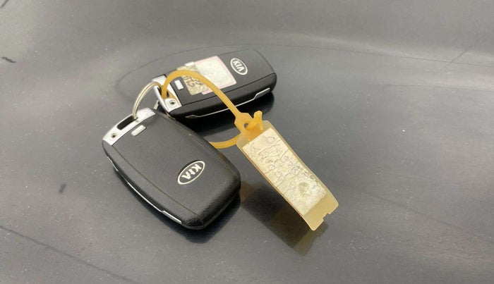 2021 KIA SONET HTX 1.0 IMT, Petrol, Manual, 30,370 km, Key Close Up