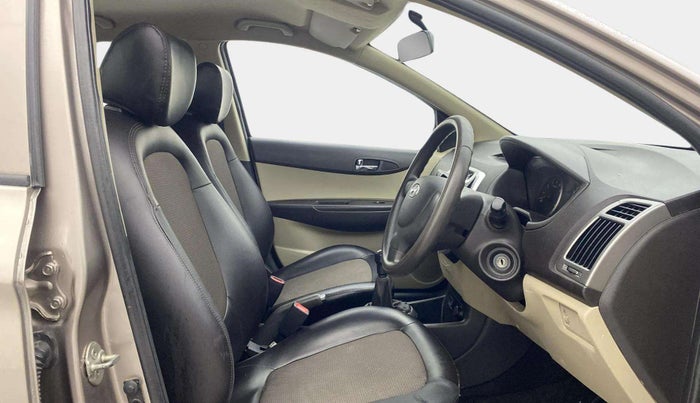 2014 Hyundai Elite i20 MAGNA 1.2, Petrol, Manual, 76,348 km, Right Side Front Door Cabin