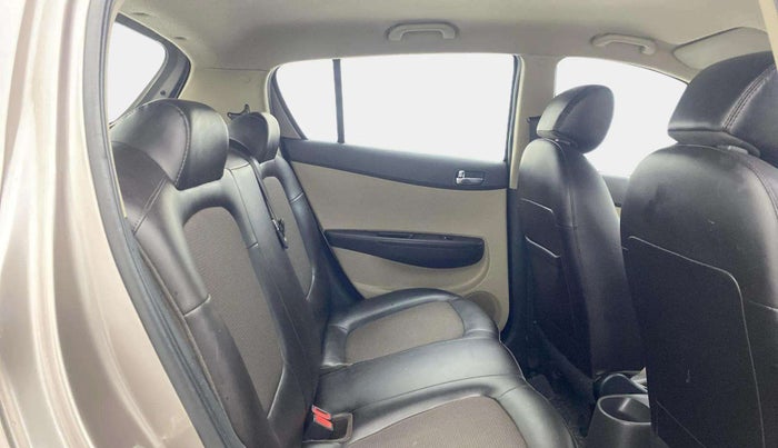 2014 Hyundai Elite i20 MAGNA 1.2, Petrol, Manual, 76,348 km, Right Side Rear Door Cabin