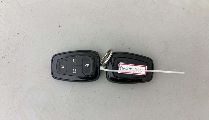 2023 Tata NEXON CREATIVE 1.2 PETROL, Petrol, Manual, 17,400 km, Key Close Up