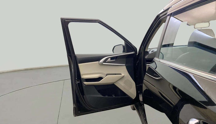 2023 KIA CARENS PRESTIGE PLUS 1.5 DIESEL 7 STR, Diesel, Manual, 48,553 km, LHS Front Door