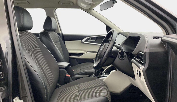 2023 KIA CARENS PRESTIGE PLUS 1.5 DIESEL 7 STR, Diesel, Manual, 48,553 km, Right Side Front Door Cabin