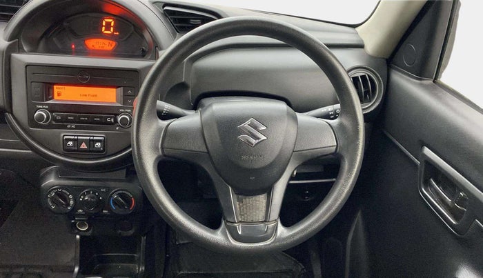2020 Maruti S PRESSO VXI AMT, Petrol, Automatic, 17,079 km, Steering Wheel Close Up