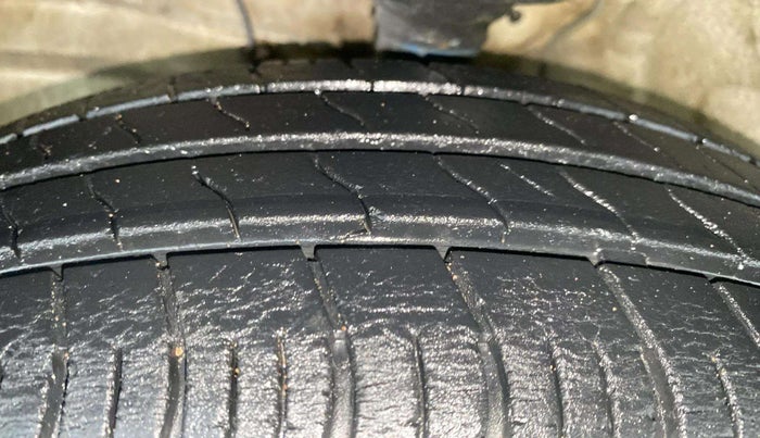 2020 Maruti S PRESSO VXI AMT, Petrol, Automatic, 17,079 km, Left Front Tyre Tread