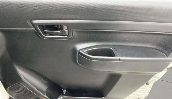 2020 Maruti S PRESSO VXI AMT, Petrol, Automatic, 17,079 km, Driver Side Door Panels Control