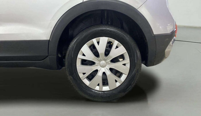 2023 Volkswagen TAIGUN COMFORTLINE 1.0 TSI MT, Petrol, Manual, 15,450 km, Left Rear Wheel