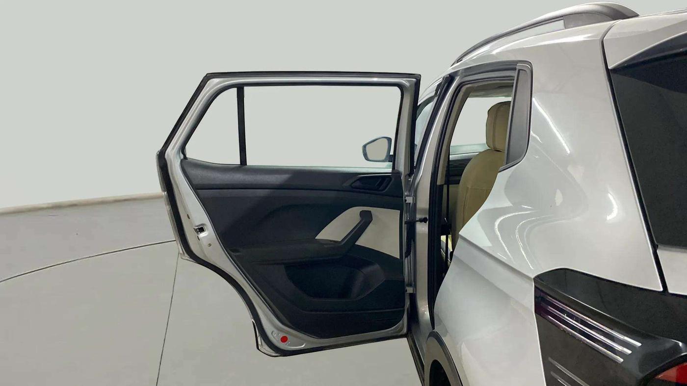 2023 Volkswagen TAIGUN COMFORTLINE 1.0 TSI MT, Petrol, Manual, 15,450 km, LHS Rear Door