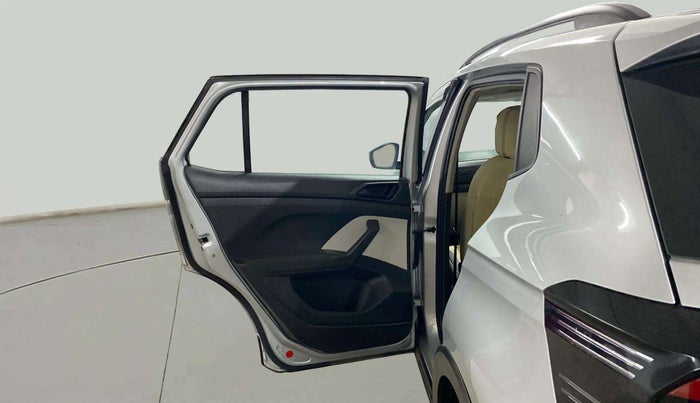 2023 Volkswagen TAIGUN COMFORTLINE 1.0 TSI MT, Petrol, Manual, 15,450 km, LHS Rear Door