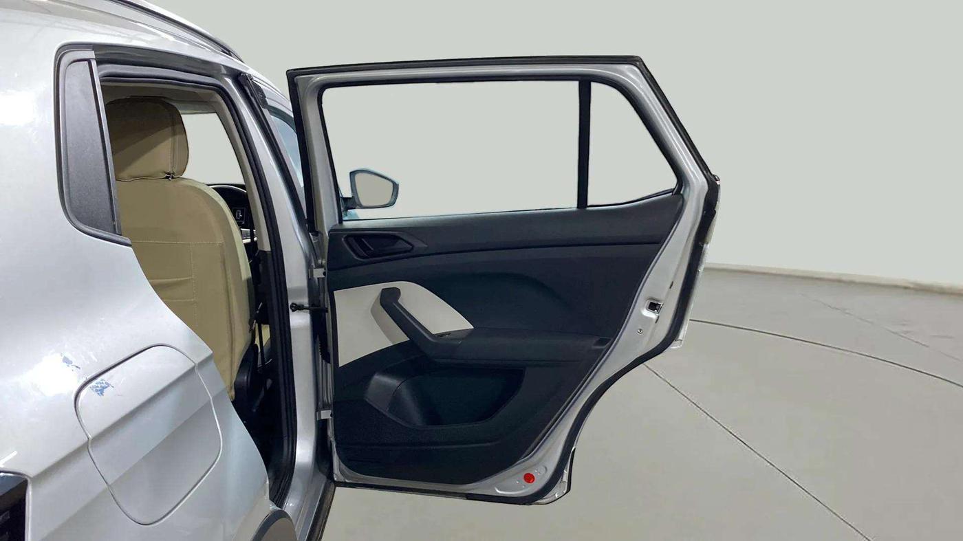 2023 Volkswagen TAIGUN COMFORTLINE 1.0 TSI MT, Petrol, Manual, 15,450 km, RHS Rear Door