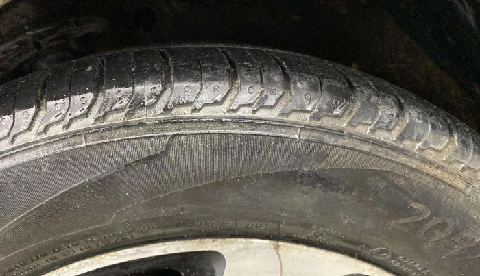 2020 Maruti Baleno ALPHA PETROL 1.2, Petrol, Manual, 72,226 km, Left Front Tyre Tread