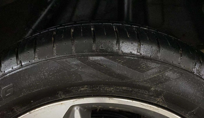 2019 Hyundai Verna 1.6 VTVT SX + AT, Petrol, Automatic, 58,277 km, Left Rear Tyre Tread