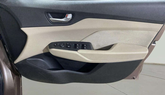 2019 Hyundai Verna 1.6 VTVT SX + AT, Petrol, Automatic, 58,277 km, Driver Side Door Panels Control