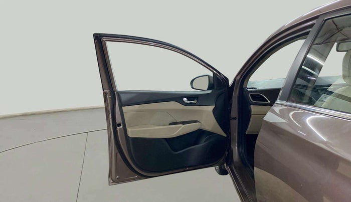 2019 Hyundai Verna 1.6 VTVT SX + AT, Petrol, Automatic, 58,277 km, LHS Front Door