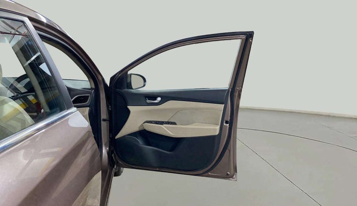 2019 Hyundai Verna 1.6 VTVT SX + AT, Petrol, Automatic, 58,277 km, RHS Front Door