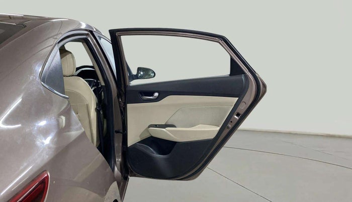 2019 Hyundai Verna 1.6 VTVT SX + AT, Petrol, Automatic, 58,277 km, RHS Rear Door