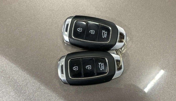 2019 Hyundai Verna 1.6 VTVT SX + AT, Petrol, Automatic, 58,277 km, Key Close Up