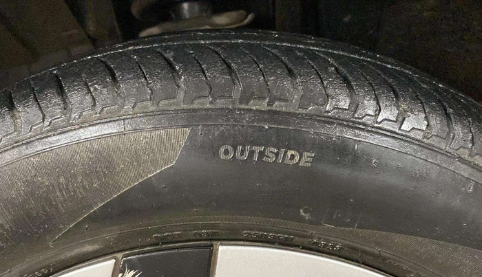 2023 Nissan MAGNITE XL, Petrol, Manual, 29,336 km, Left Front Tyre Tread