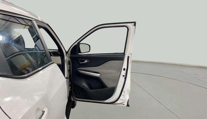 2023 Nissan MAGNITE XL, Petrol, Manual, 29,336 km, RHS Front Door
