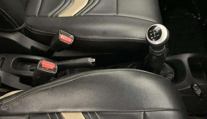 2017 Maruti Wagon R 1.0 VXI, Petrol, Manual, 40,377 km, Gear Lever