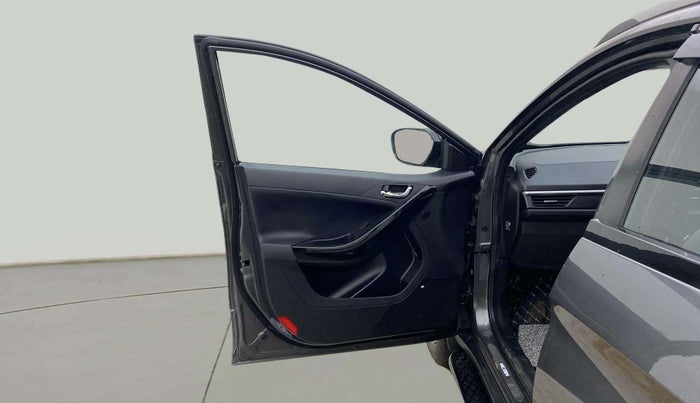 2024 Tata NEXON FEARLESS + SUNROOF DCA DUAL TONE 1.2 PETROL, Petrol, Automatic, 1,668 km, LHS Front Door