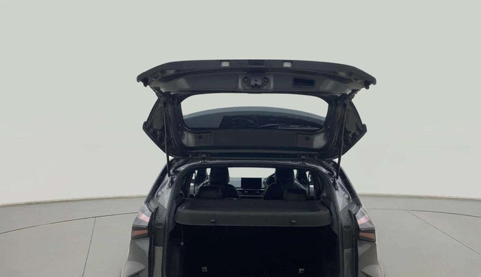2024 Tata NEXON FEARLESS + SUNROOF DCA DUAL TONE 1.2 PETROL, Petrol, Automatic, 1,668 km, Boot Door Open