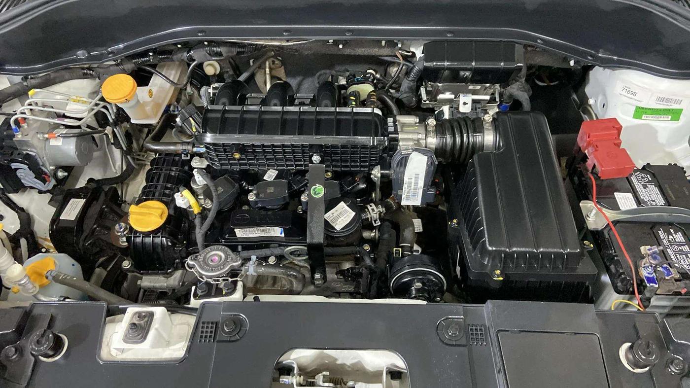 2024 Tata PUNCH CREATIVE  MT, Petrol, Manual, 14,048 km, Engine View