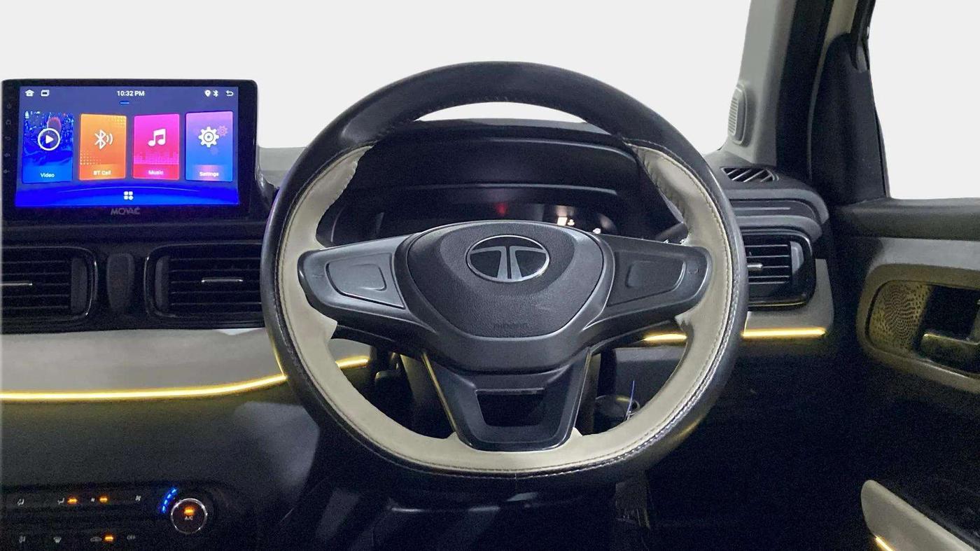 2024 Tata PUNCH CREATIVE  MT, Petrol, Manual, 14,048 km, Steering Wheel Close Up