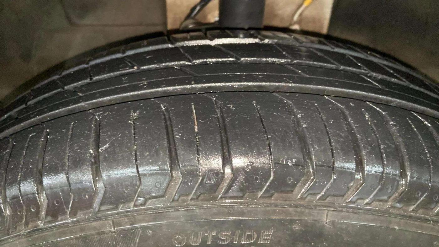 2024 Tata PUNCH CREATIVE  MT, Petrol, Manual, 14,048 km, Left Front Tyre Tread