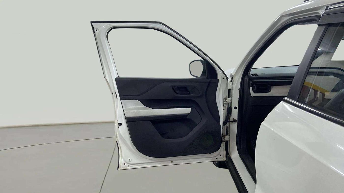 2024 Tata PUNCH CREATIVE  MT, Petrol, Manual, 14,048 km, LHS Front Door